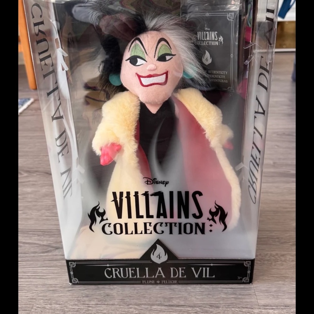 Disney Villain Collection Cruella De Vil 13” Plushy Limited Edition New/Box $35 - Picture 2 of 12